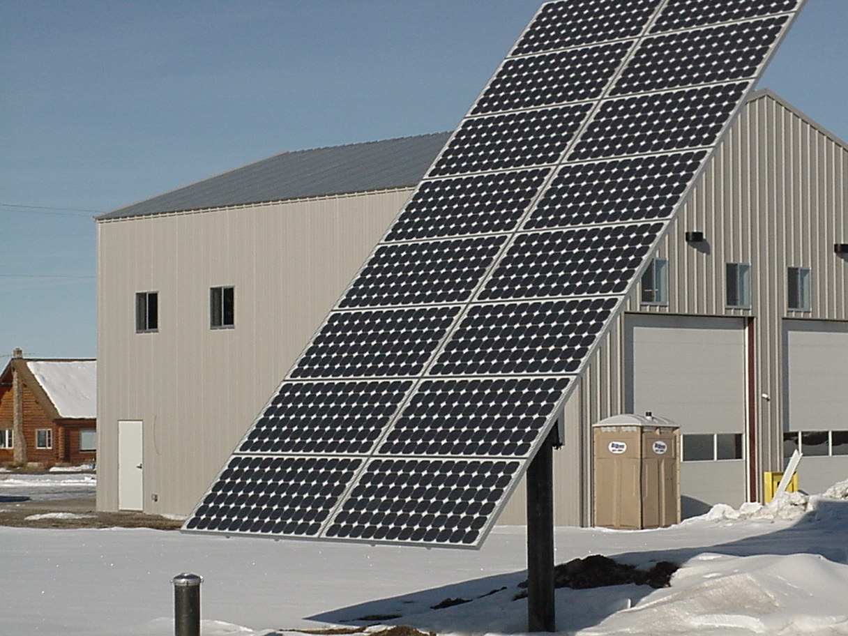 Photo of pole-mounted solar electric system at Sourdough RFD